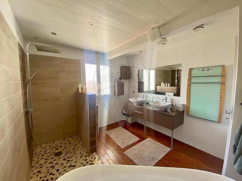 Maison - 182 m² - 7 pièces