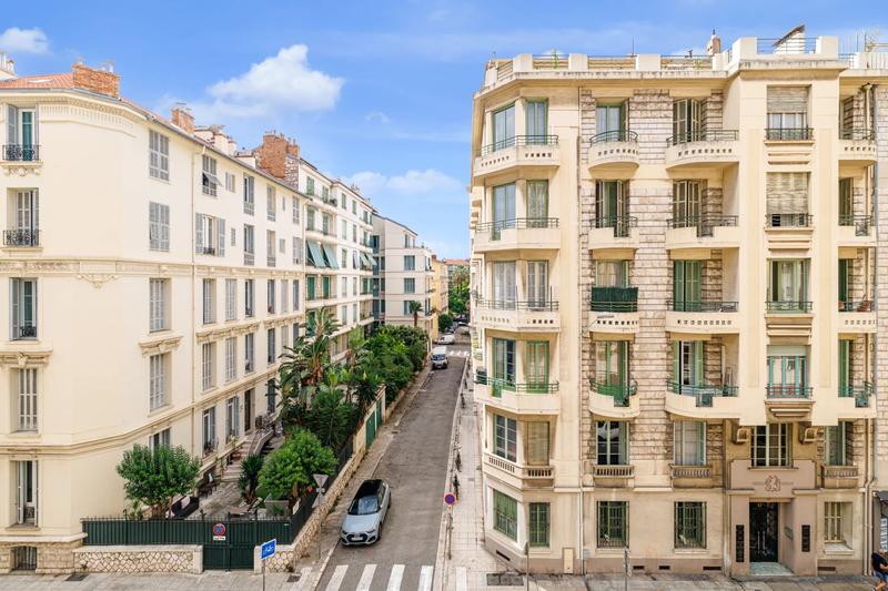 Appartement - 100 m² - 4 pièces