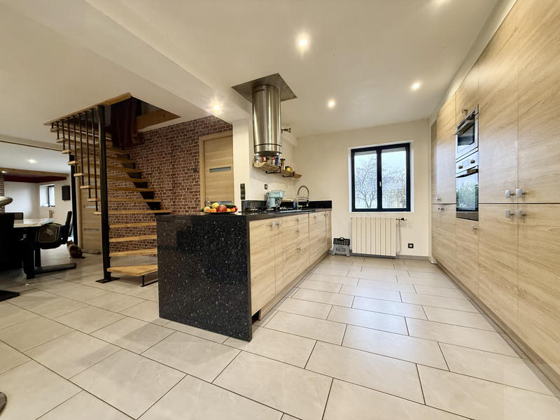 Maison - 170 m² - 4 pièces