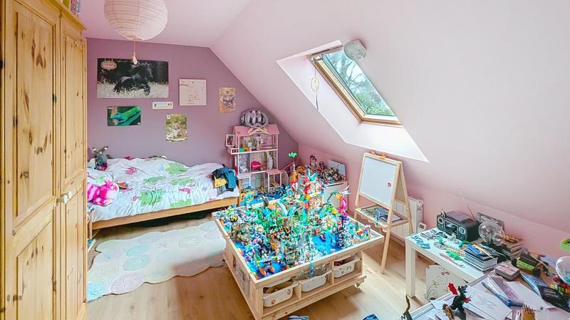 Maison - 90 m² - 5 pièces