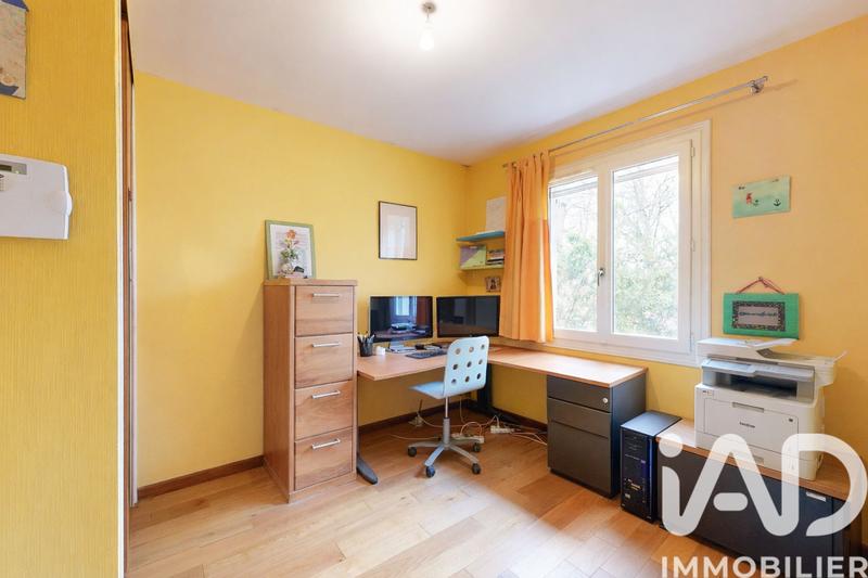 Maison - 202 m² - 7 pièces