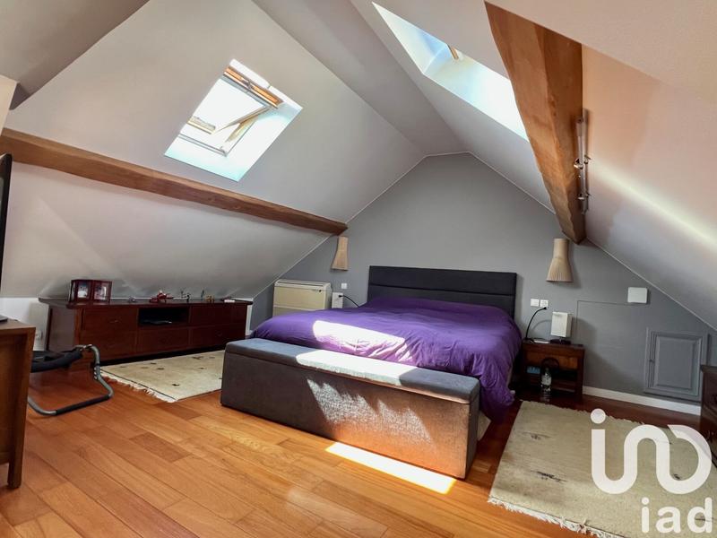 Maison - 203 m² - 8 pièces