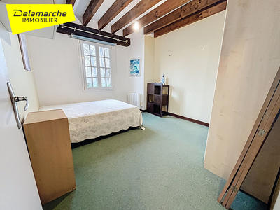 Maison - 185 m² - 10 pièces