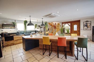 Maison - 178 m² - 6 pièces