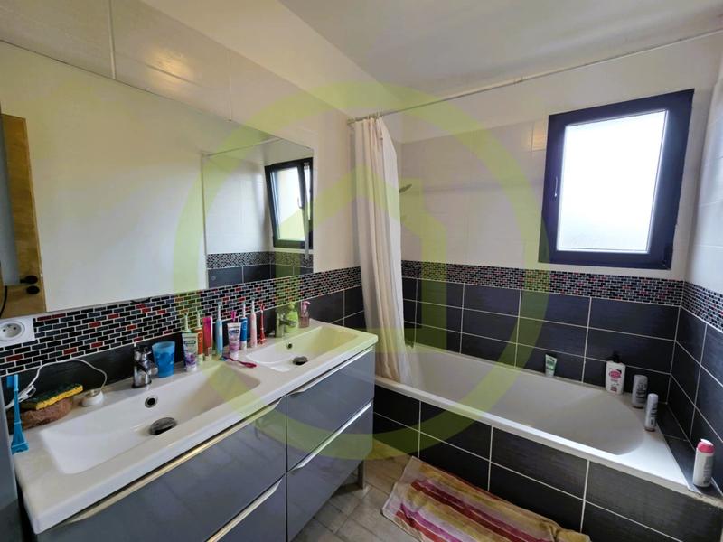 Maison - 105 m² - 6 pièces