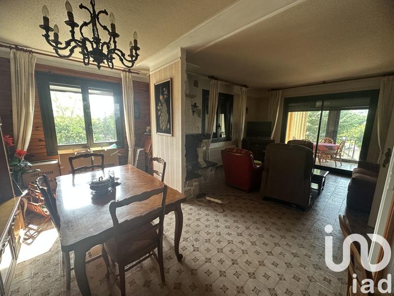 Maison - 213 m² - 7 pièces