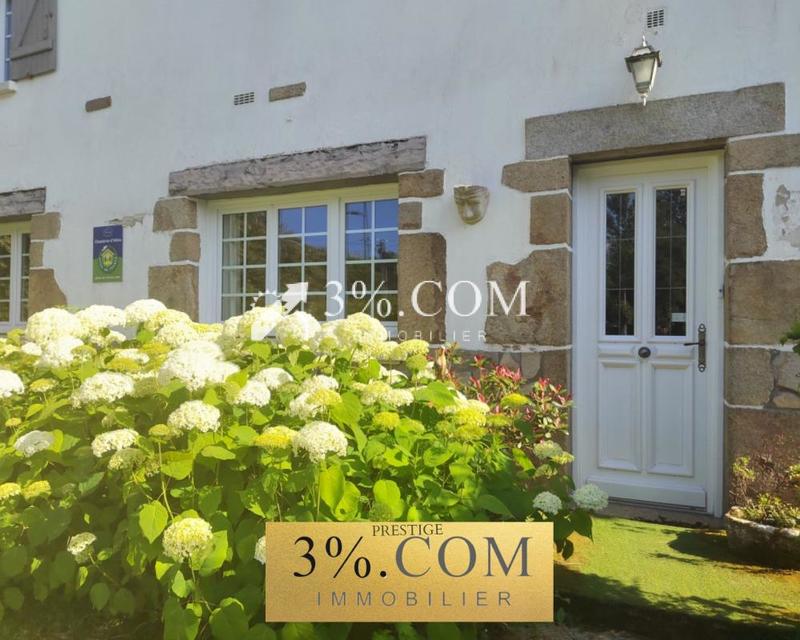 Maison - 290 m² - 9 pièces