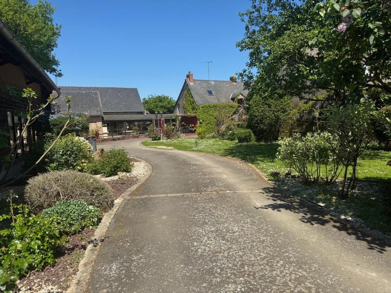 Maison - 252 m² - 6 pièces