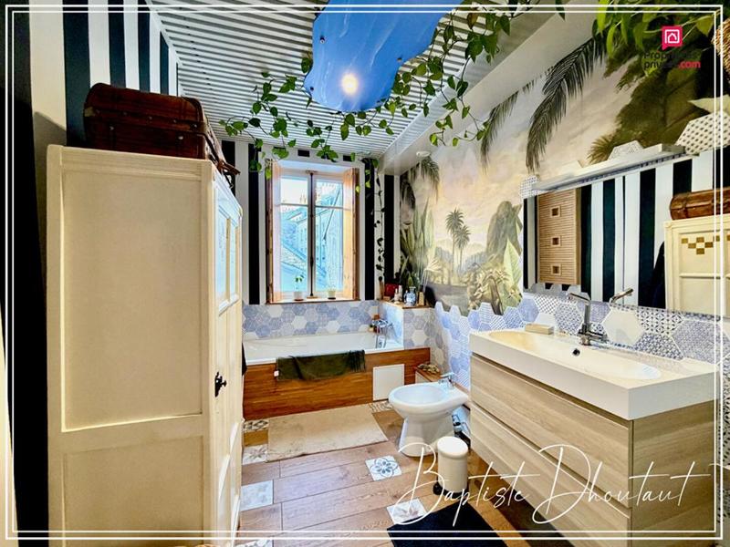 Appartement - 90 m² - 3 pièces