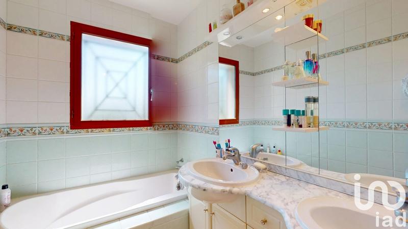 Maison - 143 m² - 5 pièces