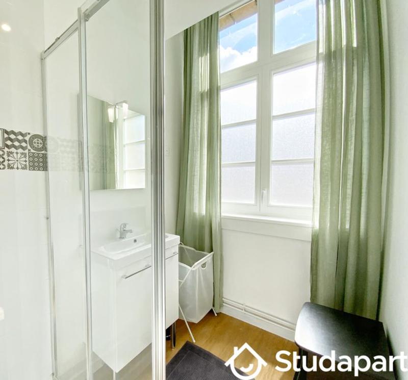 Chambre - 13 m² - 1 pièce