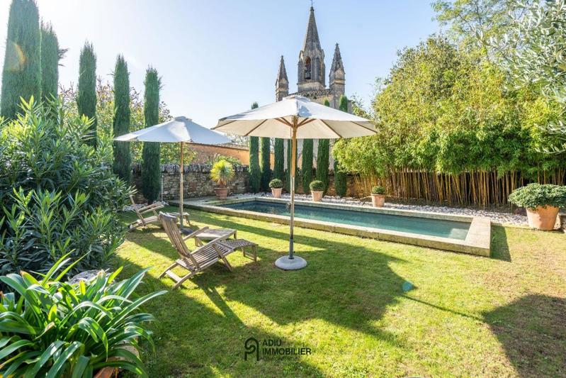 Mas - 250 m² - 10 pièces