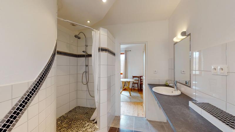 Maison - 750 m² - 19 pièces