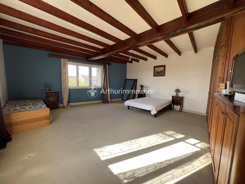 Maison - 259 m² - 7 pièces