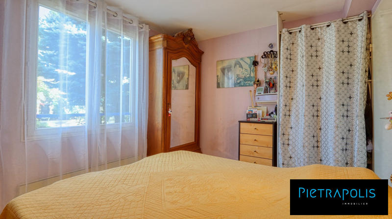 Maison traditionnelle - 90 m² - 4 pièces