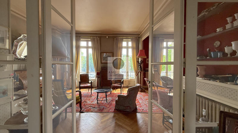 Appartement - 181 m² - 7 pièces