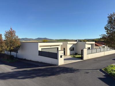 Maison - 159 m² - 6 pièces