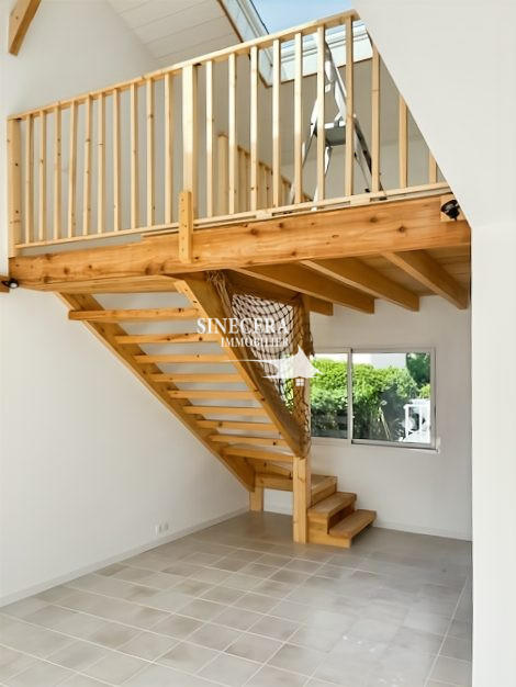 Maison - 170 m² - 8 pièces