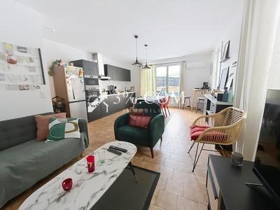 Appartement - 106 m² - 4 pièces