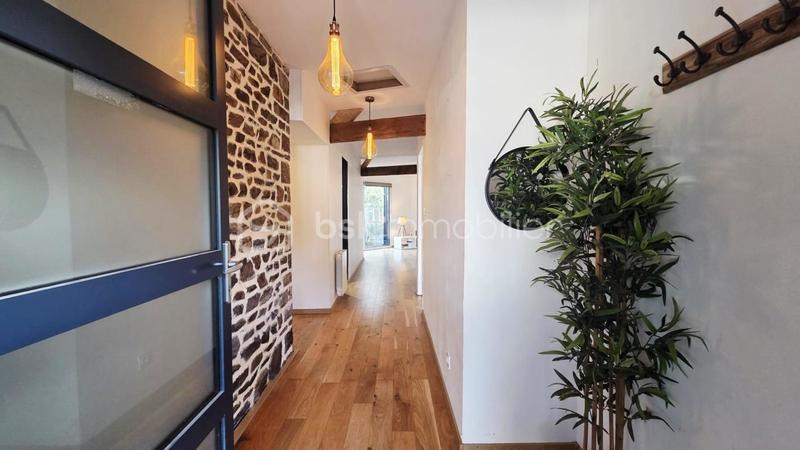 Immeuble - 98 m² - 4 pièces