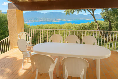 Villa - 211 m² - 8 pièces