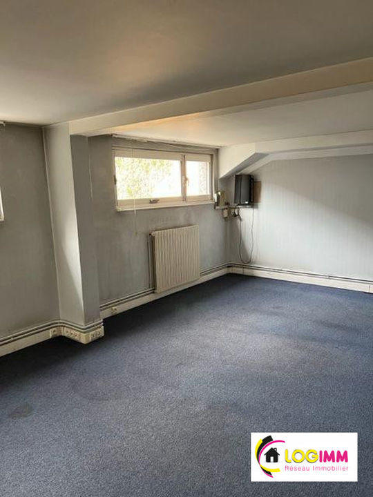 Bureau - 100 m² - 5 pièces