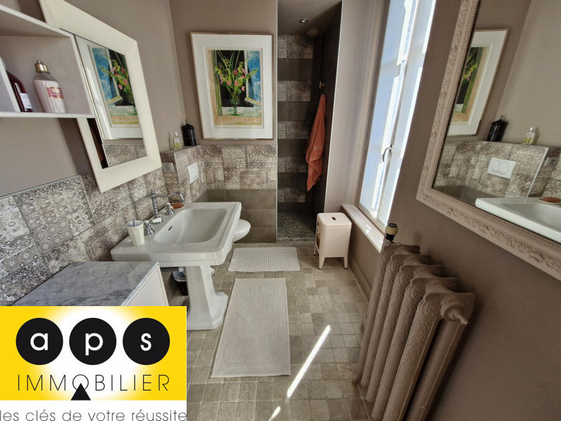 Maison - 200 m² - 8 pièces