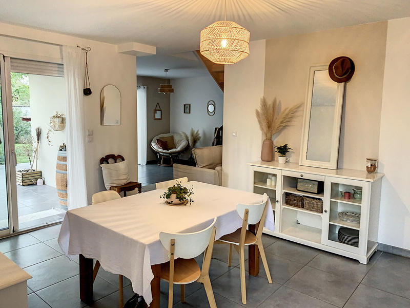 Maison - 93 m² - 4 pièces