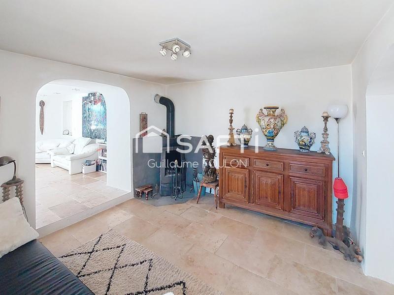 Maison - 240 m² - 10 pièces