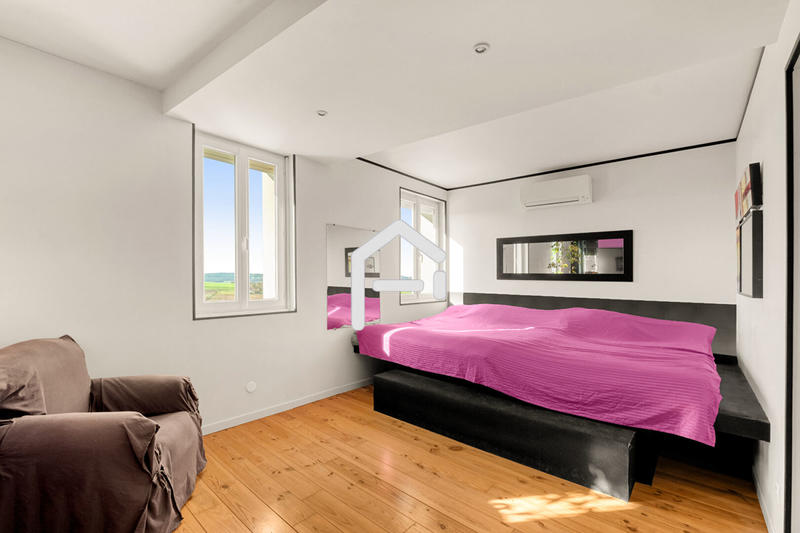 Maison - 478 m² - 12 pièces