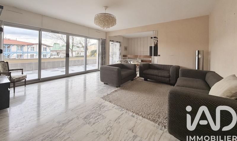 Appartement - 141 m² - 6 pièces