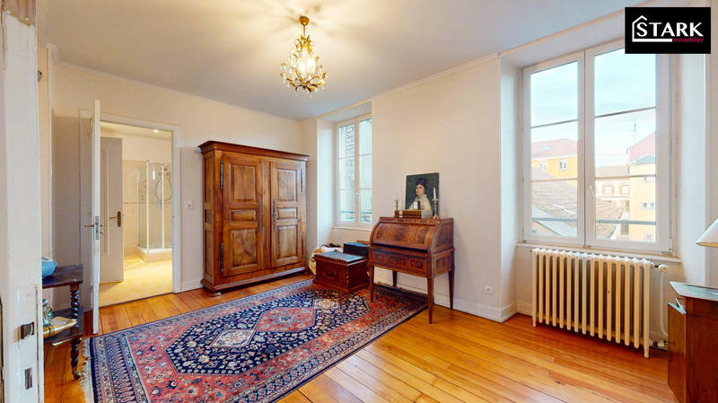 Appartement - 122 m² - 5 pièces