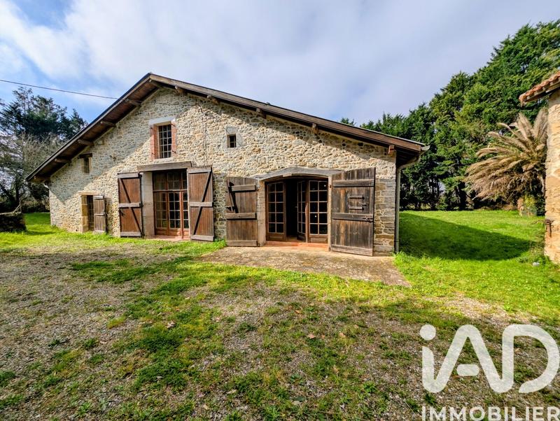 Maison - 350 m² - 11 pièces