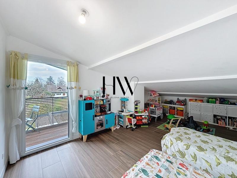 Appartement - 270 m² - 8 pièces