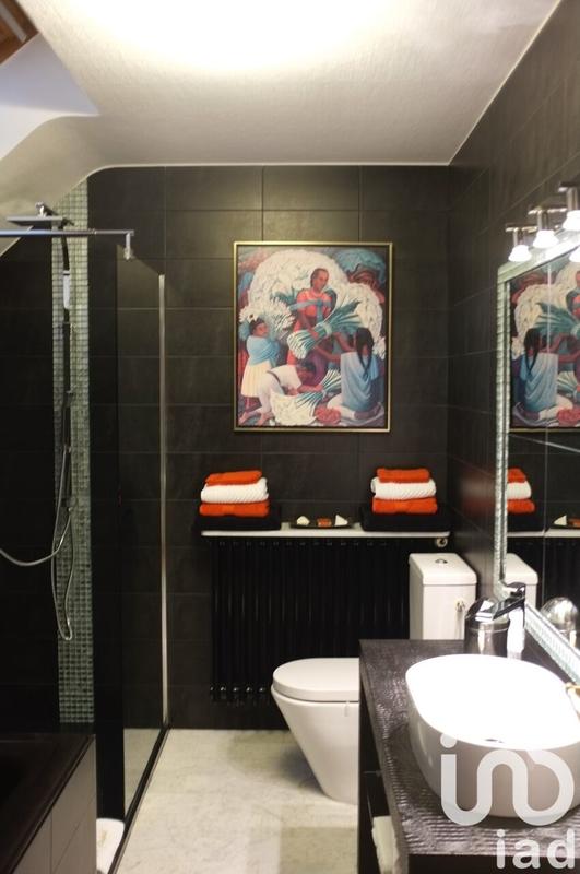 Maison - 380 m² - 11 pièces