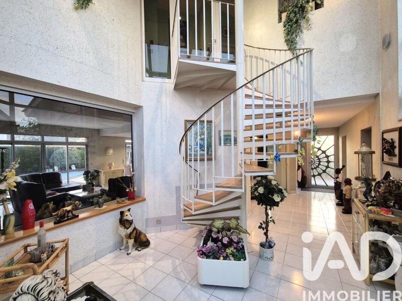 Maison de maîtres - 180 m² - 6 pièces