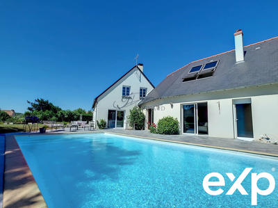 Maison - 245 m² - 11 pièces