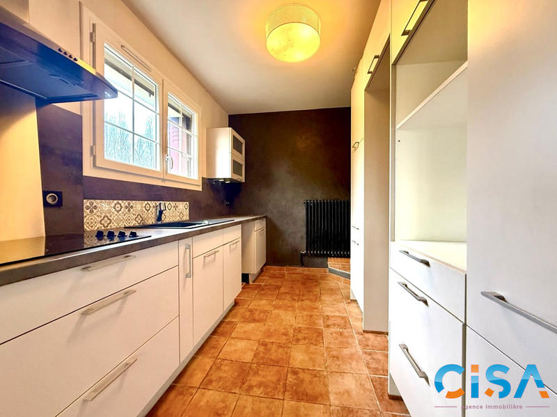 Maison - 121 m² - 6 pièces