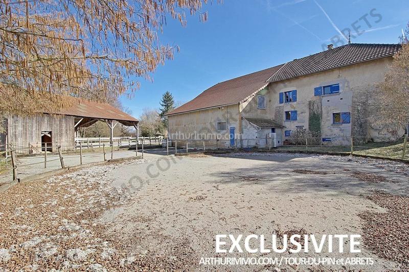 Maison - 220 m² - 7 pièces