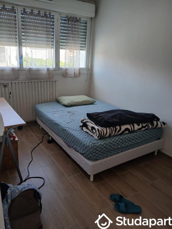 Chambre - 12 m² - 1 pièce