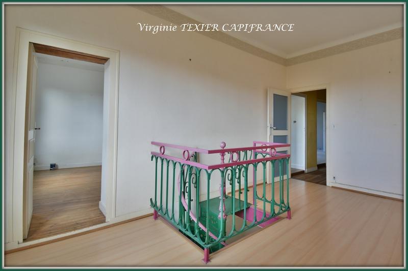 Immeuble - 437 m² - 11 pièces