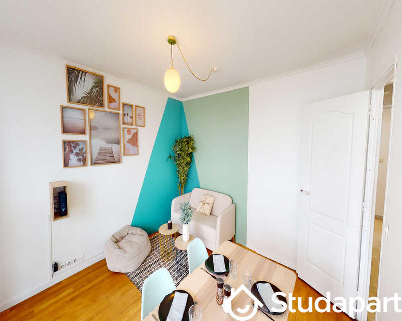 Chambre - 70 m² - 1 pièce