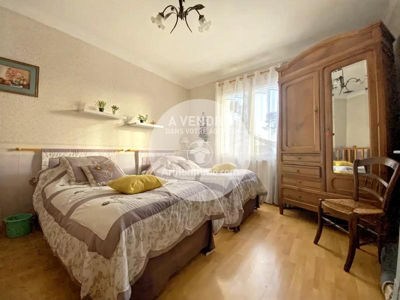 Maison - 180 m² - 8 pièces