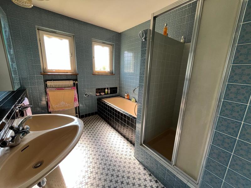 Maison - 265 m² - 10 pièces