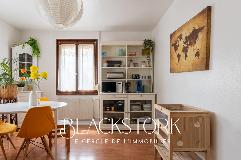 Appartement - 117 m² - 6 pièces