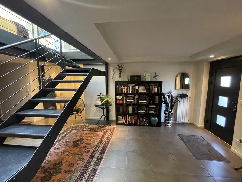 Villa - 238 m² - 6 pièces