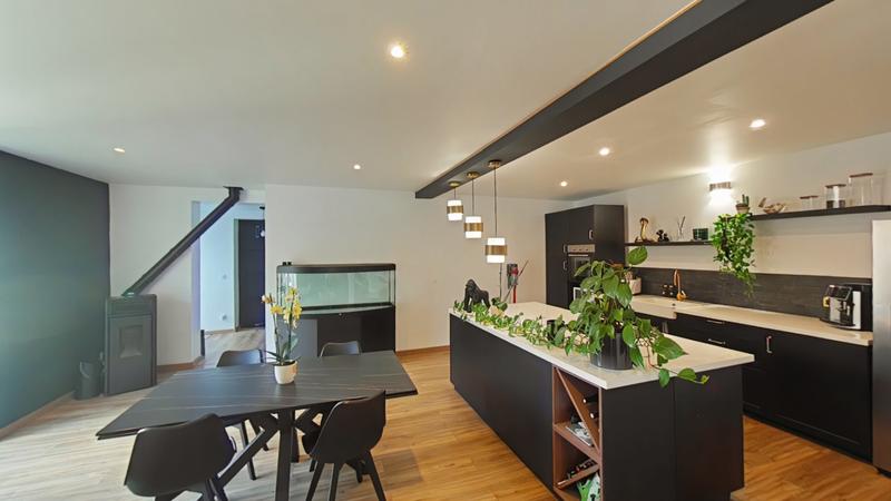 Loft - 171 m² - 5 pièces