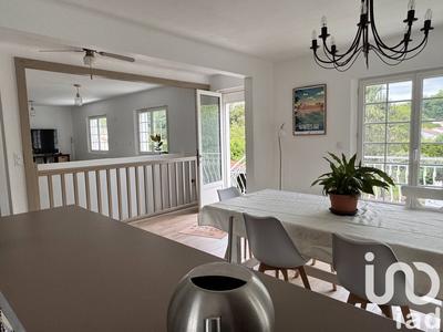 Maison - 180 m² - 6 pièces