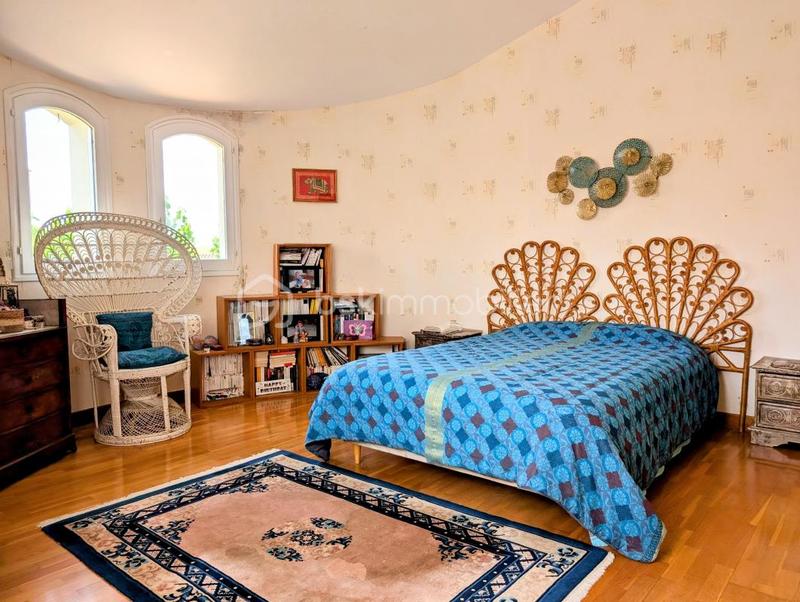 Pavillon - 190 m² - 6 pièces