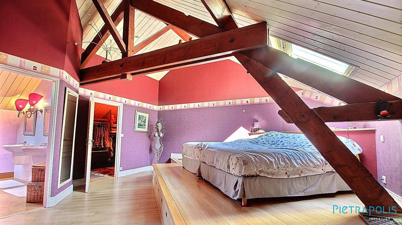 Maison ancienne - 278 m² - 9 pièces